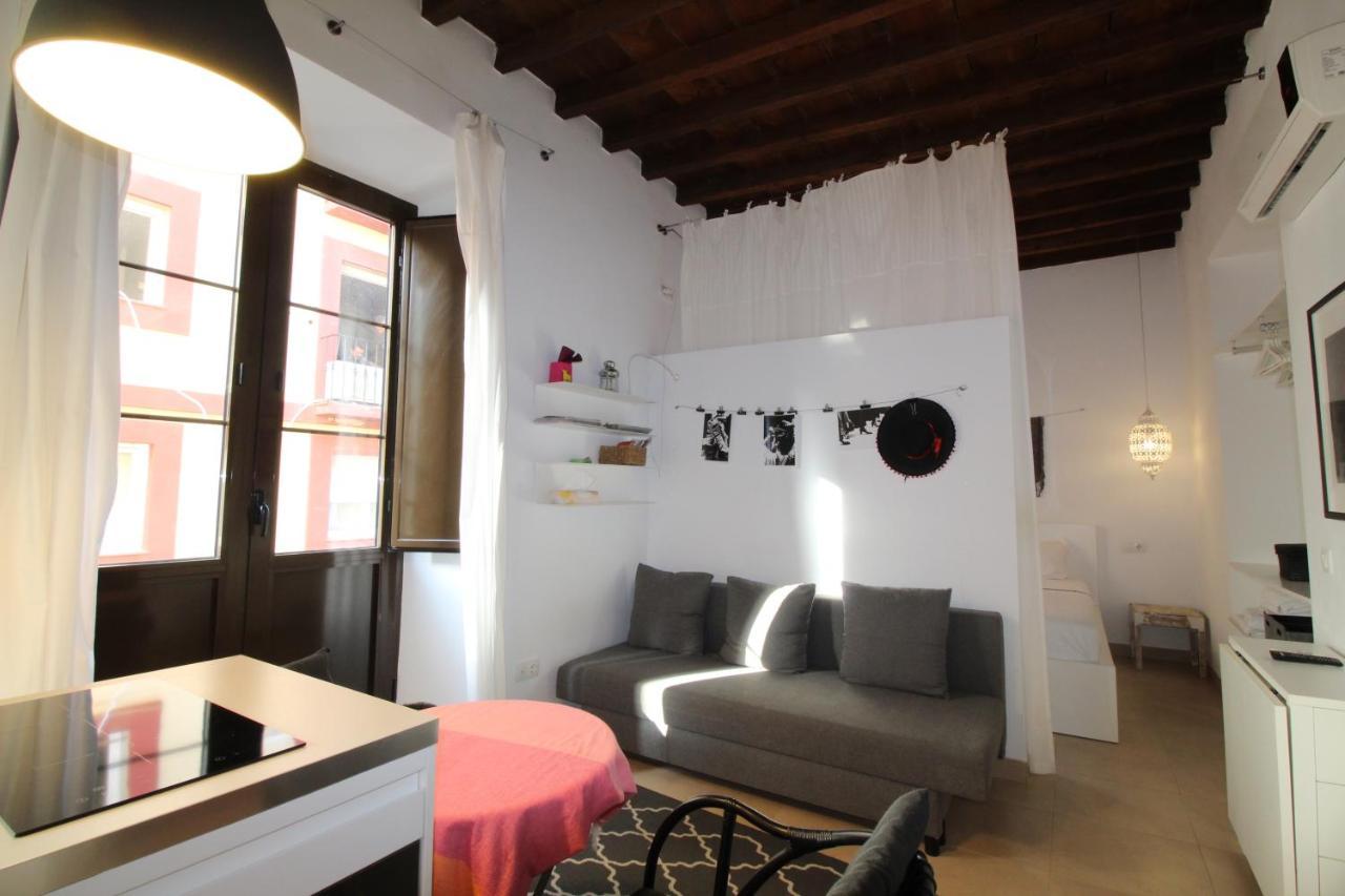 Del Parque Flats Alvarez Suite Málaga Esterno foto